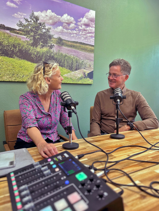 Astrid en Joop over podcast