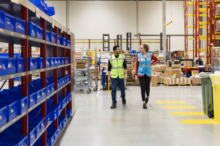 Daniëlle en Barqa - reportage DHL Nijmegen