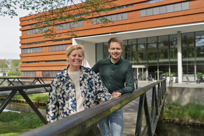 Glen van den Broek en collega, gemeente Waalwijk - liggend - VoorWerk 10